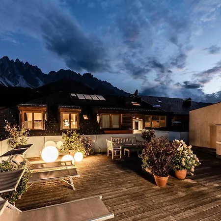 ホテル Boutique & Gourmet Orso Grigio 4*